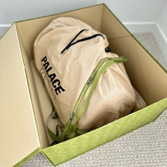 GUCCI X PALACE Triferg Canvas GG-P Duffle Bag - Picture 11 of 17